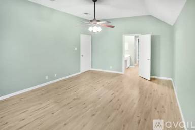 Main picture of 900 Dimrock