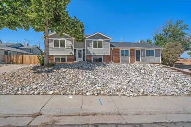 Main picture of 9568 W 56th Pl