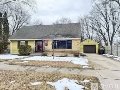 Main picture of 908 3rd St S