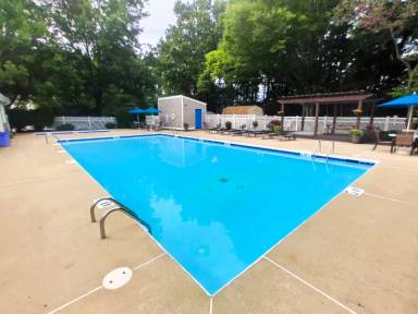 Main picture of Maple Ridge Apartments