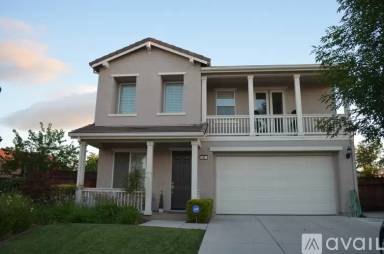 Main picture of 64 Narcissus Ct