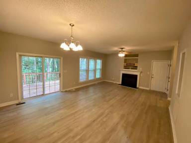 Main picture of 2425 Laurel Falls Ln