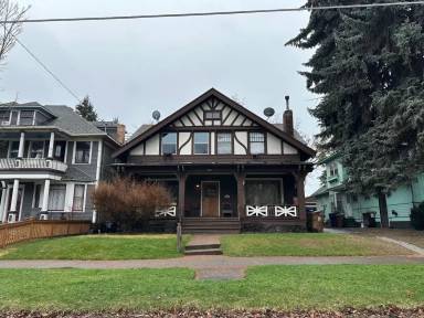 Main picture of 1623 W Pacific Ave