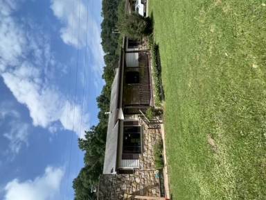 Main picture of 612 Cross Lanes Dr
