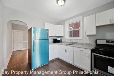 Main picture of 206 W Sheldon St