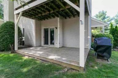 Main picture of 124 Grenadier Ct