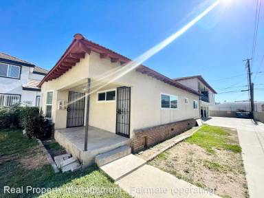Main picture of 1716 Vine St