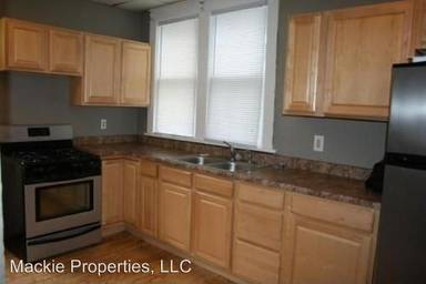 Main picture of 304 S Madison St