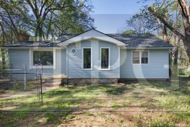 Main picture of 6804 E 66th St