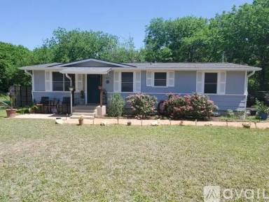 Main picture of 1003 Bugg Ln