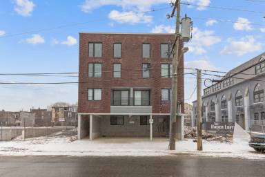 Main picture of 1720 N 22nd St