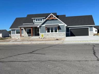 Main picture of 1072 Larch Dr