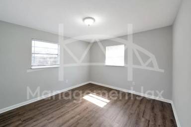 Main picture of 1586 W 36th St