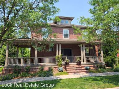 Main picture of 10009 E 28th Ave