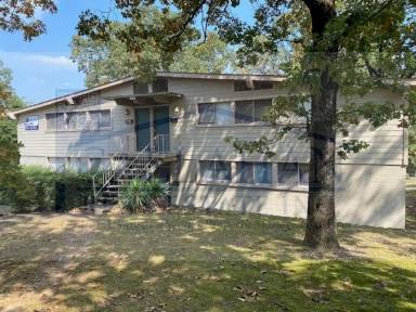 Main picture of 4306 N Locust St