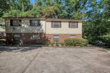 Main picture of 671 Holyoke Ct