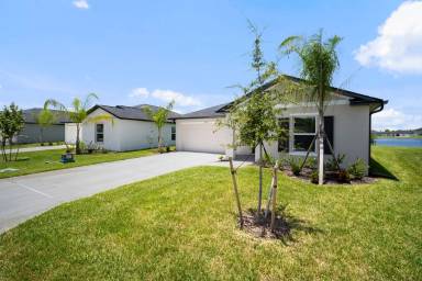 Main picture of 17633 Paradiso Way