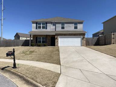 Main picture of 707 SW Green World St