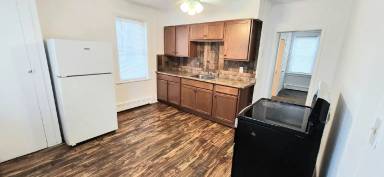 Main picture of 12 Cross St