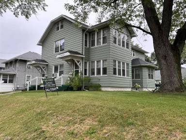 Main picture of 602 N State St