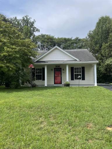 Main picture of 208 Towne Crier Rd