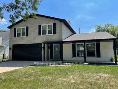 Main picture of 1440 Briarwood Dr