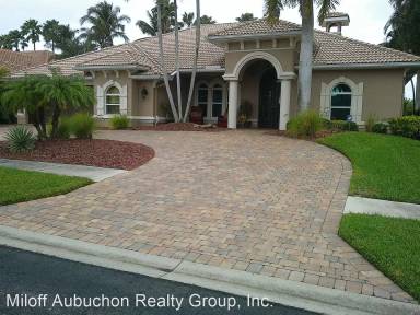 Main picture of 1809 Lagoon Ln