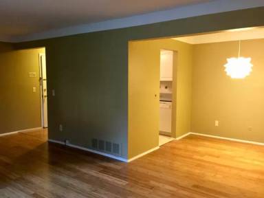Main picture of 550 E Fox Hills Dr