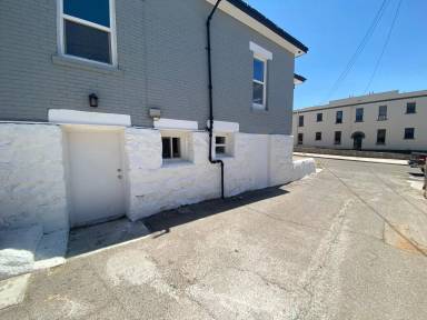 Main picture of 207 Randolph Dr