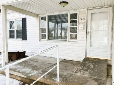 Main picture of 2427 E 25th St N