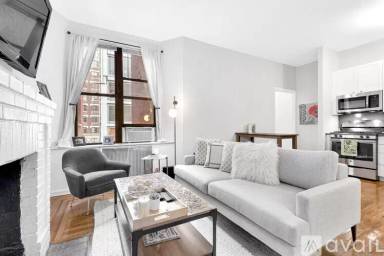 Main picture of 121 Madison Ave Apartments