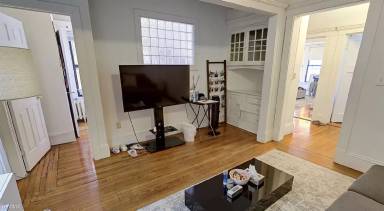 Main picture of 452 Park Dr