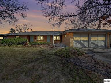 Main picture of 4620 Van Dorn St