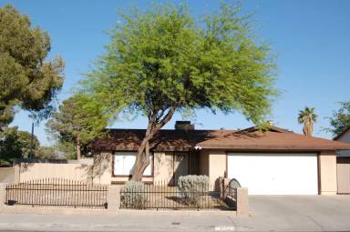 Main picture of 4702 Lake Pl
