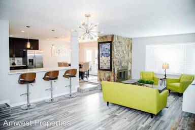 Main picture of 624 Bloomingfield Ln
