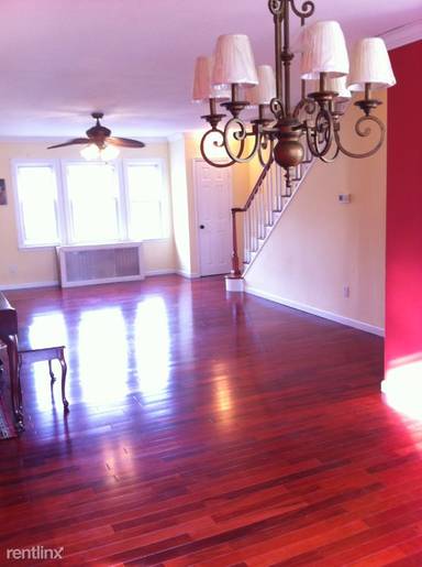 Main picture of 4 Park Ave