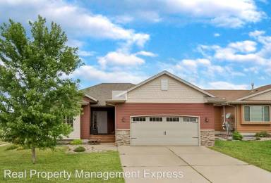 Main picture of 2313 S June Ave
