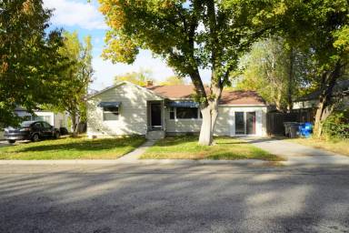 Main picture of 4806 W Grover St