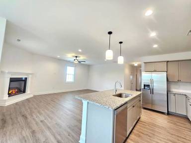 Main picture of 283 Crowville St