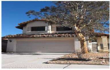 Main picture of 7604 Kalmalii Ave