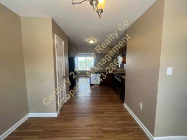 Main picture of 210 Royal Dr