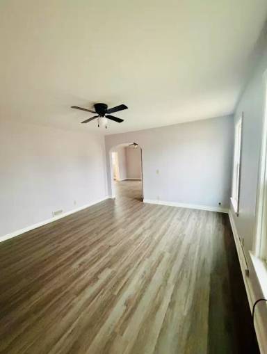 Main picture of 408 NE 3rd St