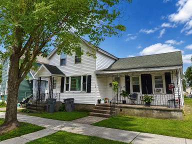 Main picture of 212 Depeyster St