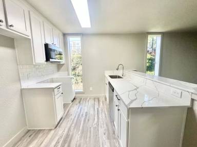 Main picture of 1600 Scripture St