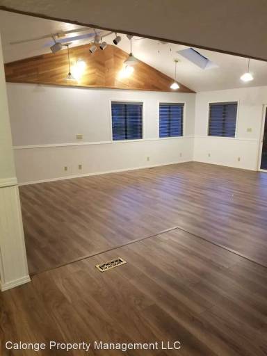 Main picture of 39905 Hall Ct