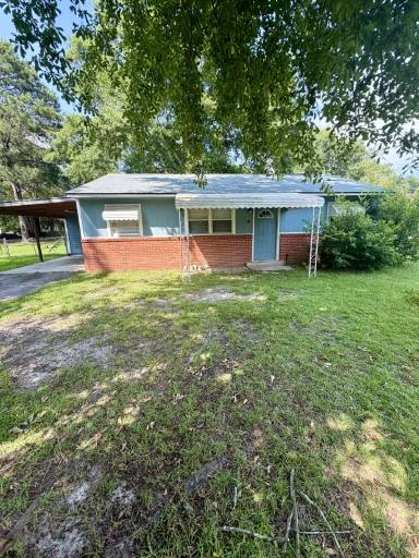 Main picture of 208 Crescent Dr