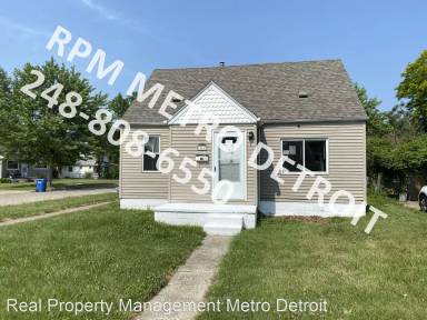 Main picture of 22447 Oaklane St