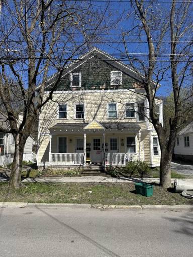 Main picture of 825 N Aurora St