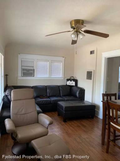 Main picture of 2426 Wightman St