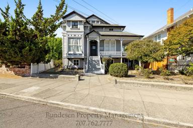 Main picture of 612 Western Ave